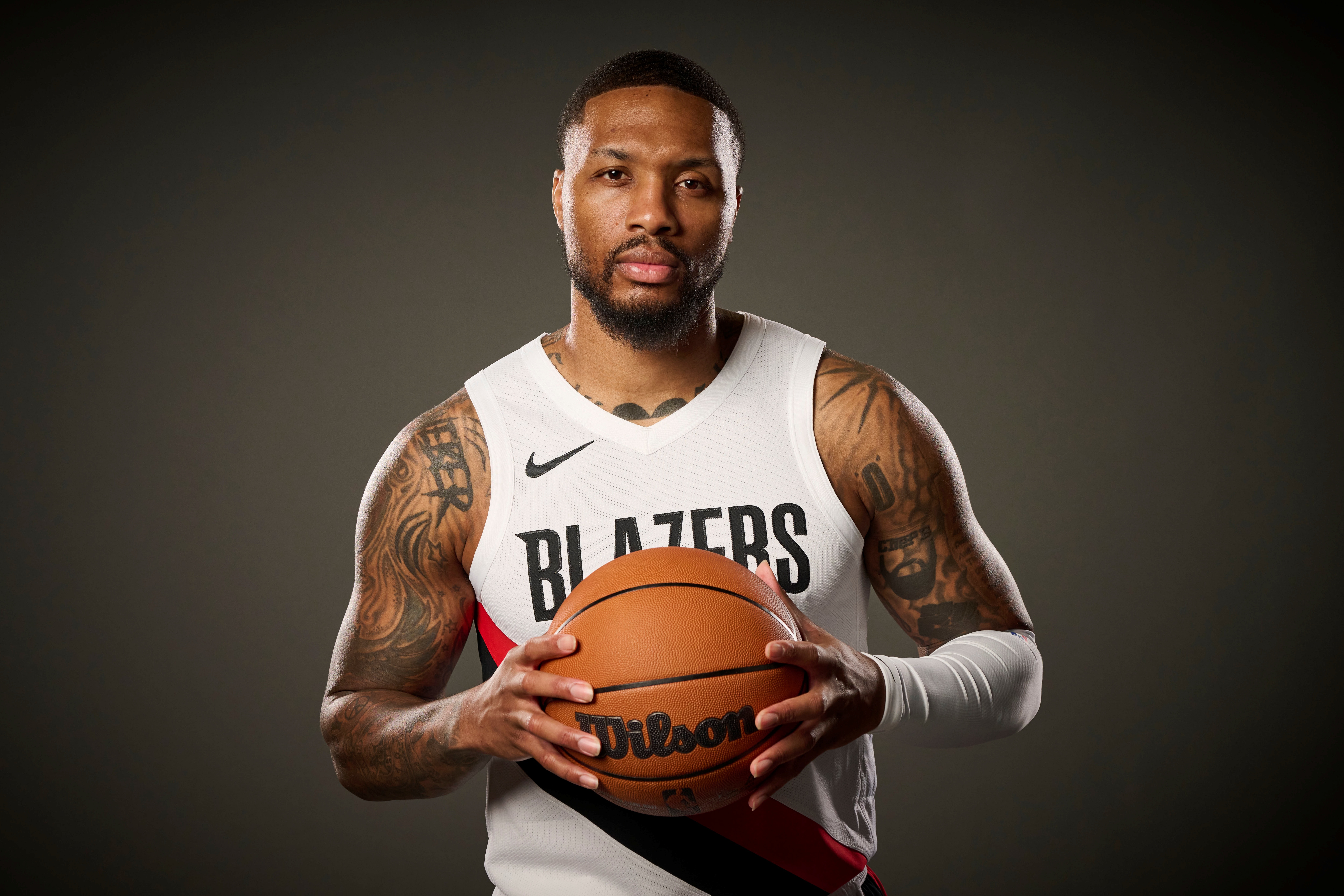 星空体育赛事中心-贝弗利：利拉德不属于名人堂 他没有总冠军&amp;在普通球队得高分不够